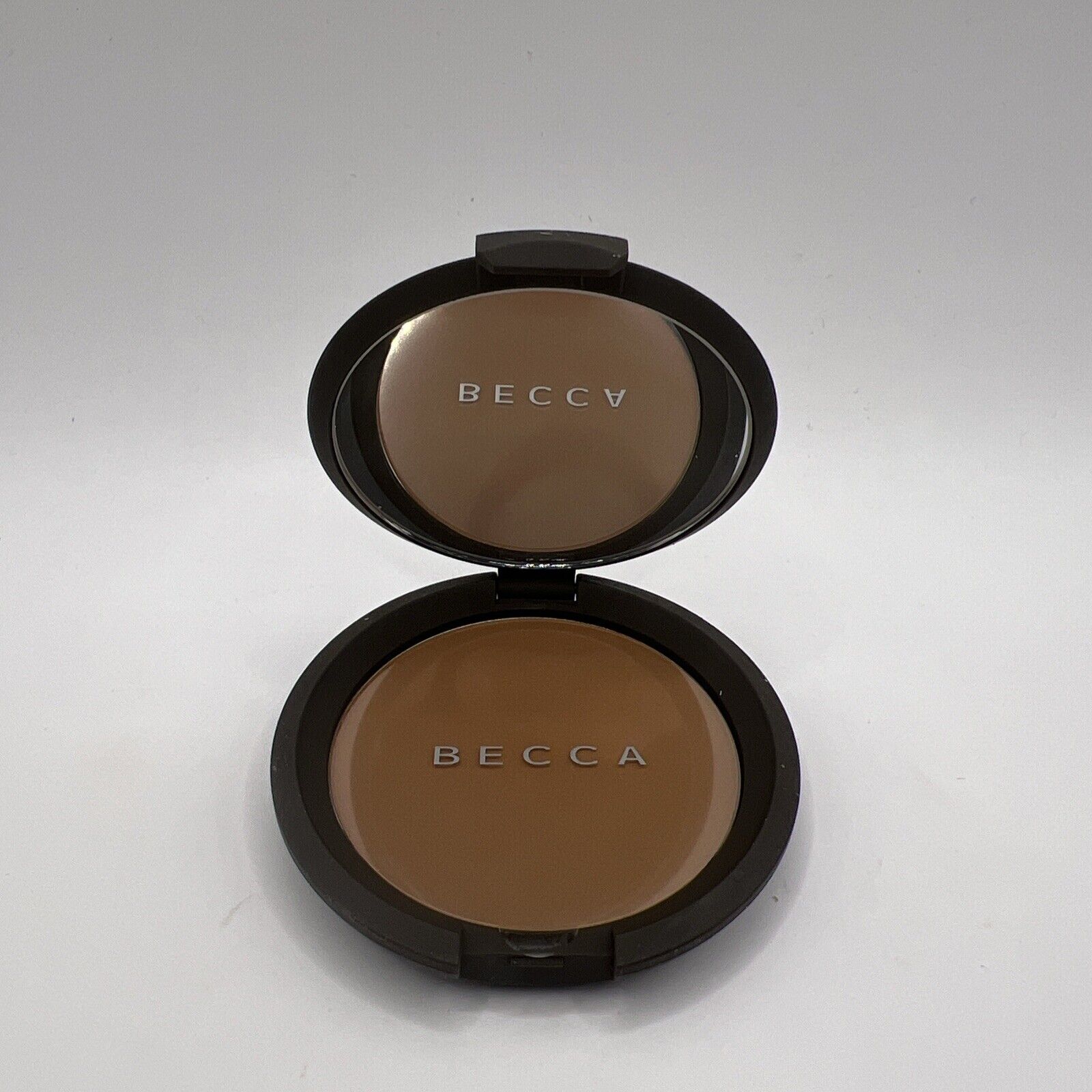 BECCA perfect Skin Mineral Powder Foundation TOBACCO .33 oz New