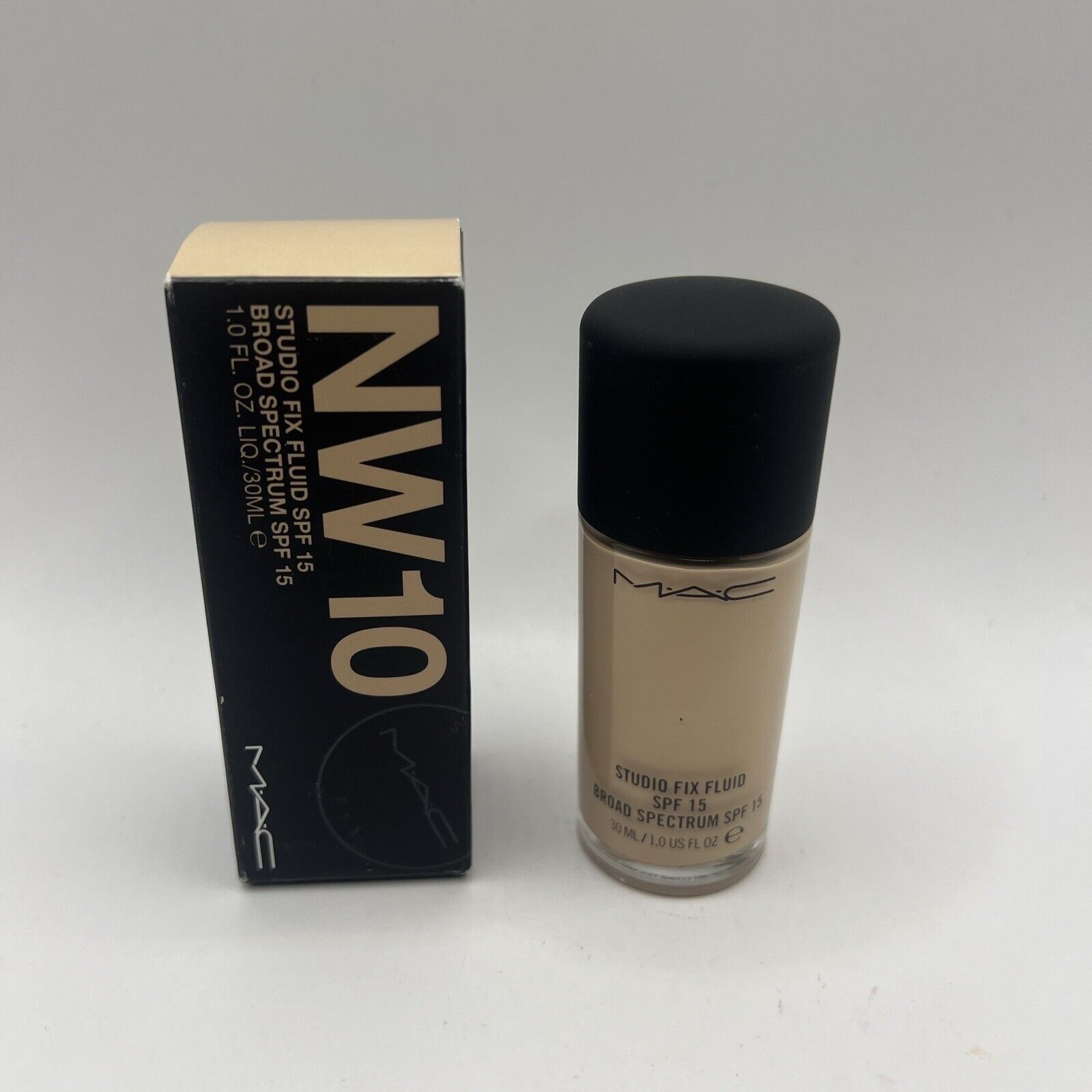 MAC Studio Fix Fluid SPF 15 Foundation - NW10 Full Size 1oz / 30ml Makeup