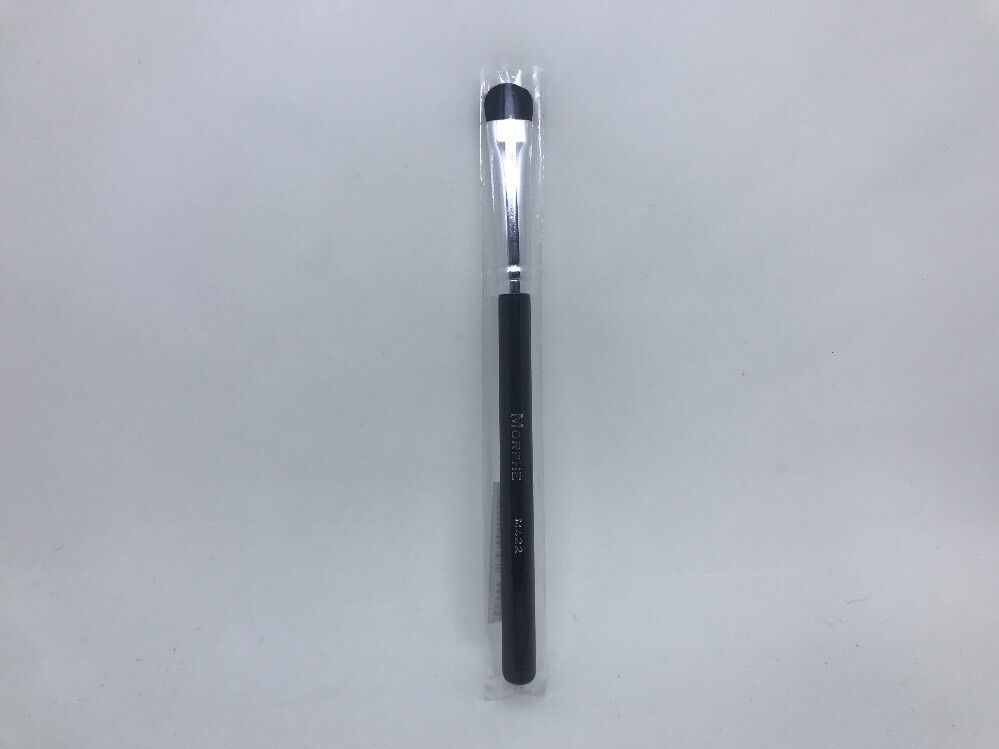 Morphe M422 Eyeshadow Base Brush