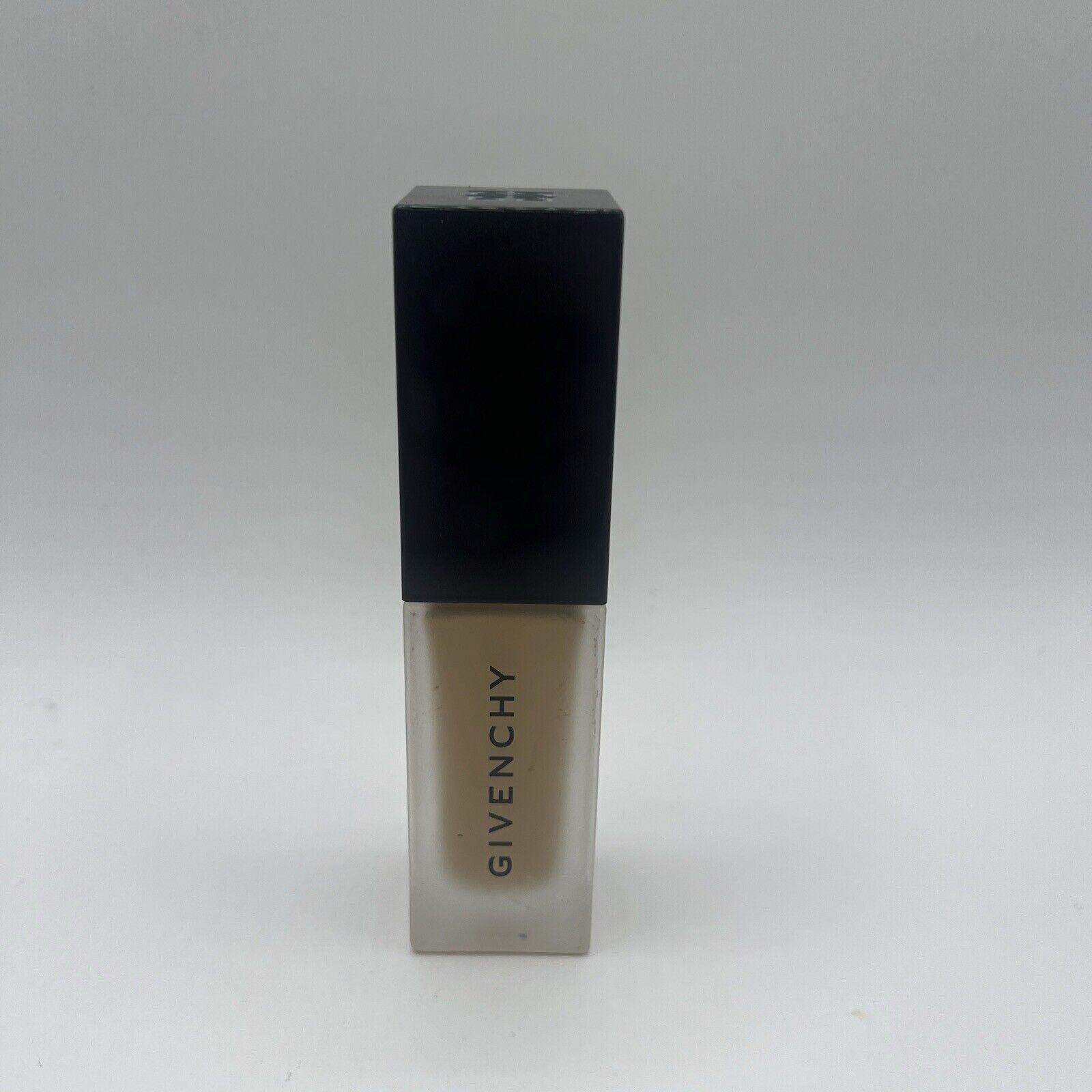 Givenchy Prisme Libre Skin-Caring Matte Foundation ~ 4-N280 ~ 1 oz /30 ml /BNIB