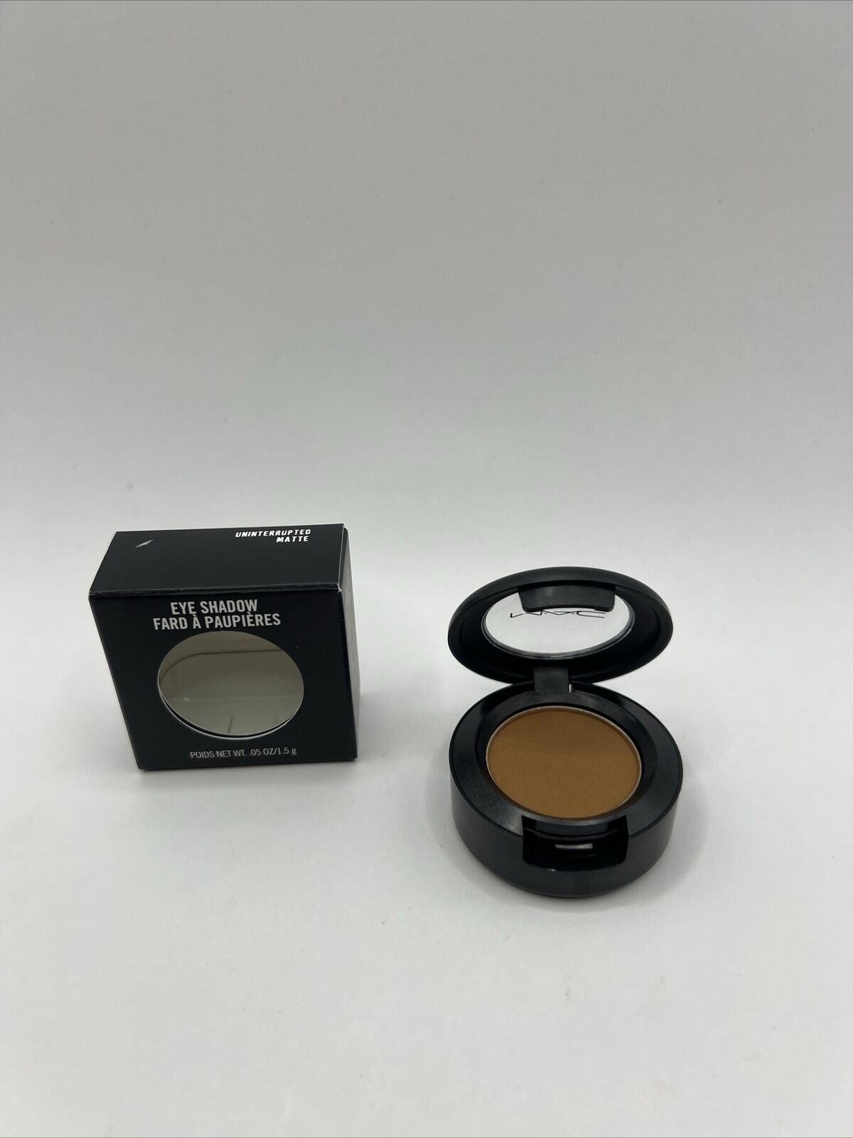 Mac Matte Eyeshadow UNINTERRUPTED - Full Size 1.5 g / 0.05 Oz.