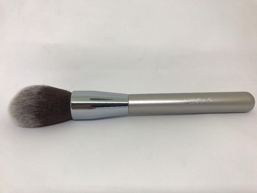 NEW IT Brushes for ULTA - No. 108 Airbrush Powder Wand