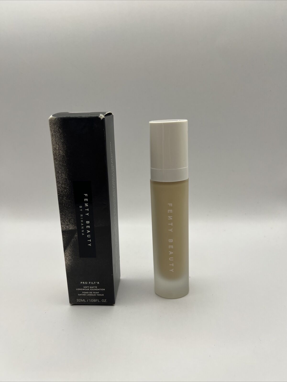 Fenty Beauty by Rihanna Pro Filt'r Soft Matte Longwear Foundation -130- 1.08oz