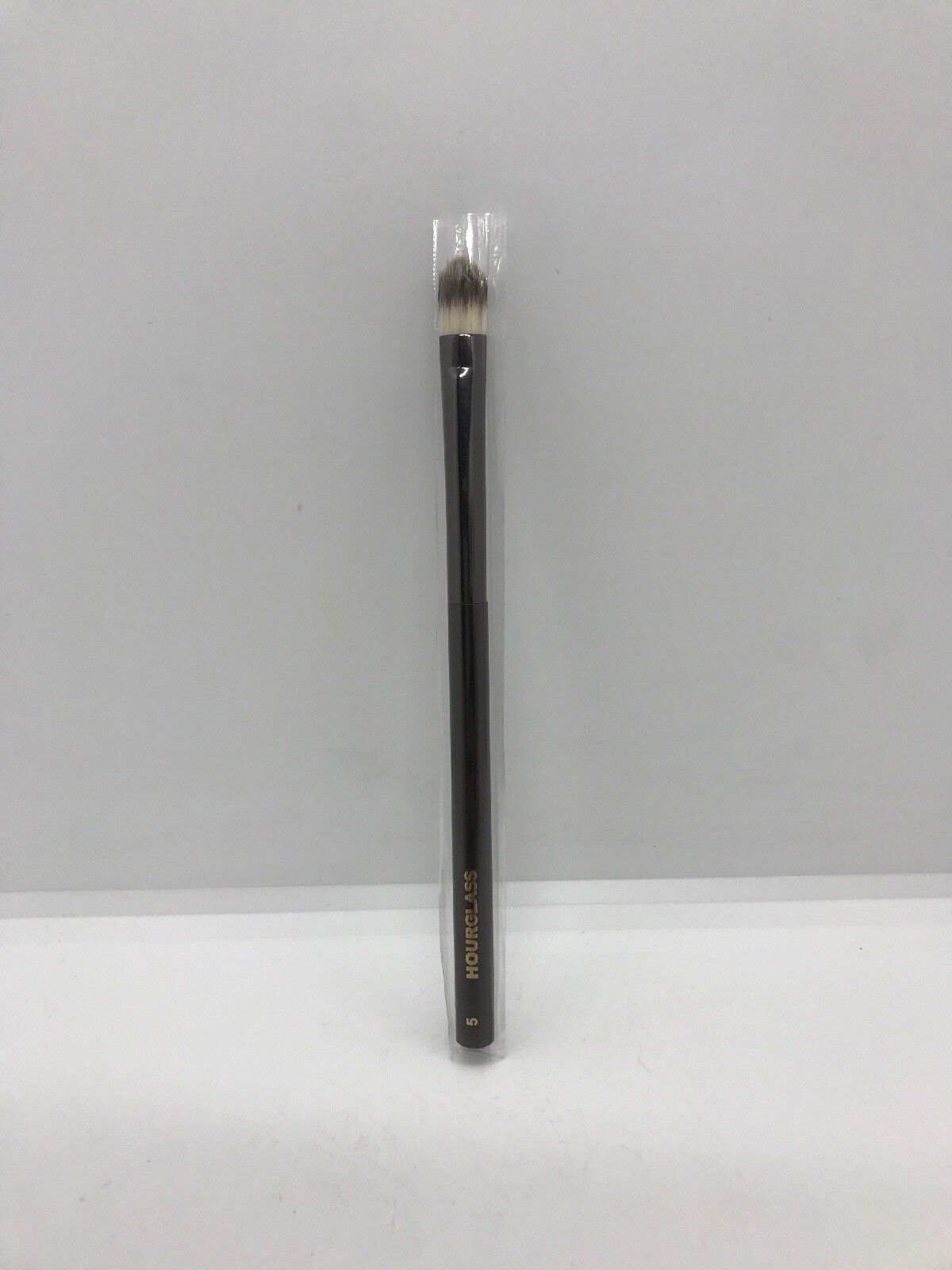 Hourglass Cosmetics No.5 Consealer Brush Full Size New