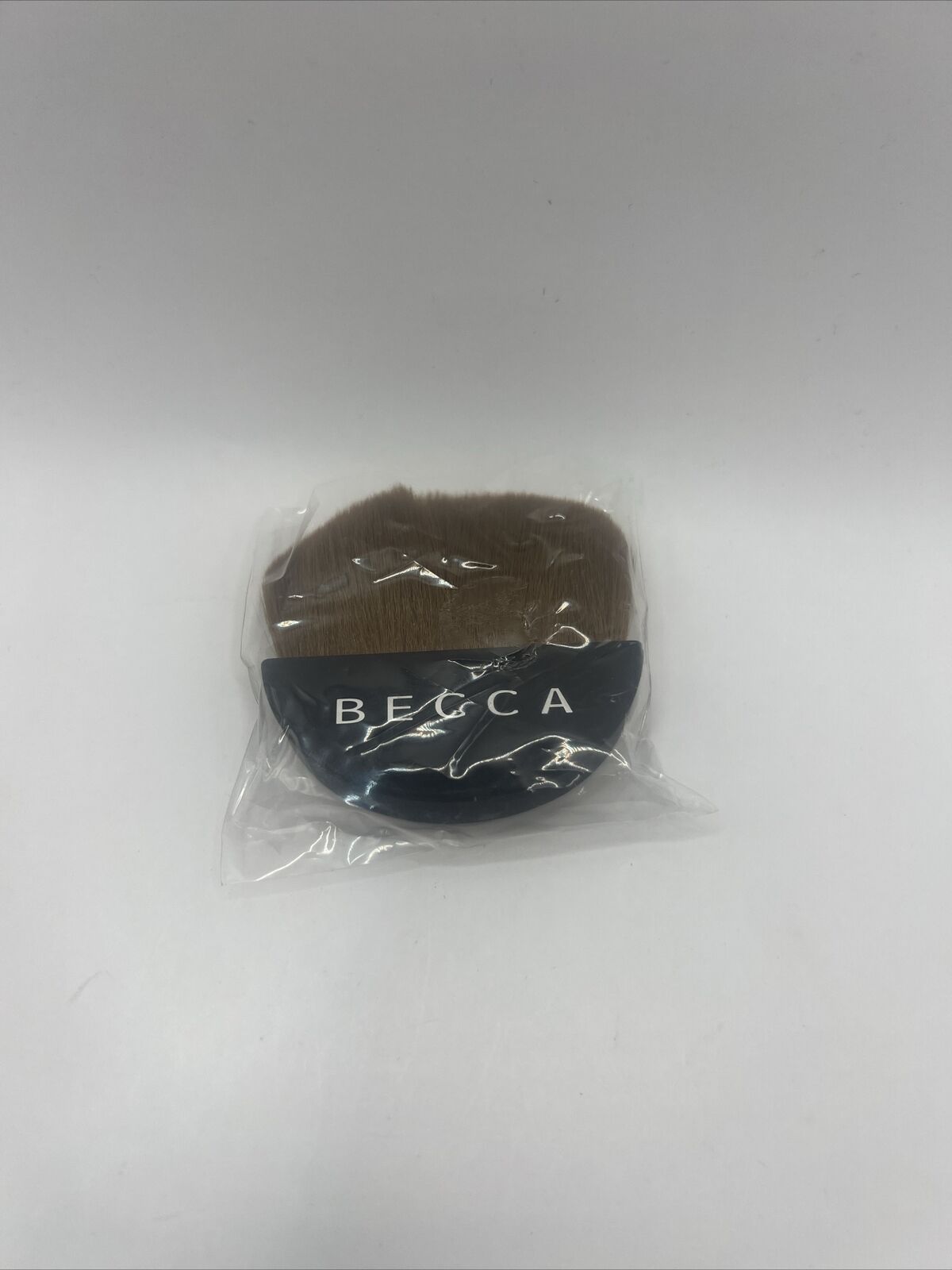 BECCA ~ FACE POWDER BRUSH ~ COMES WITHOUT BOX