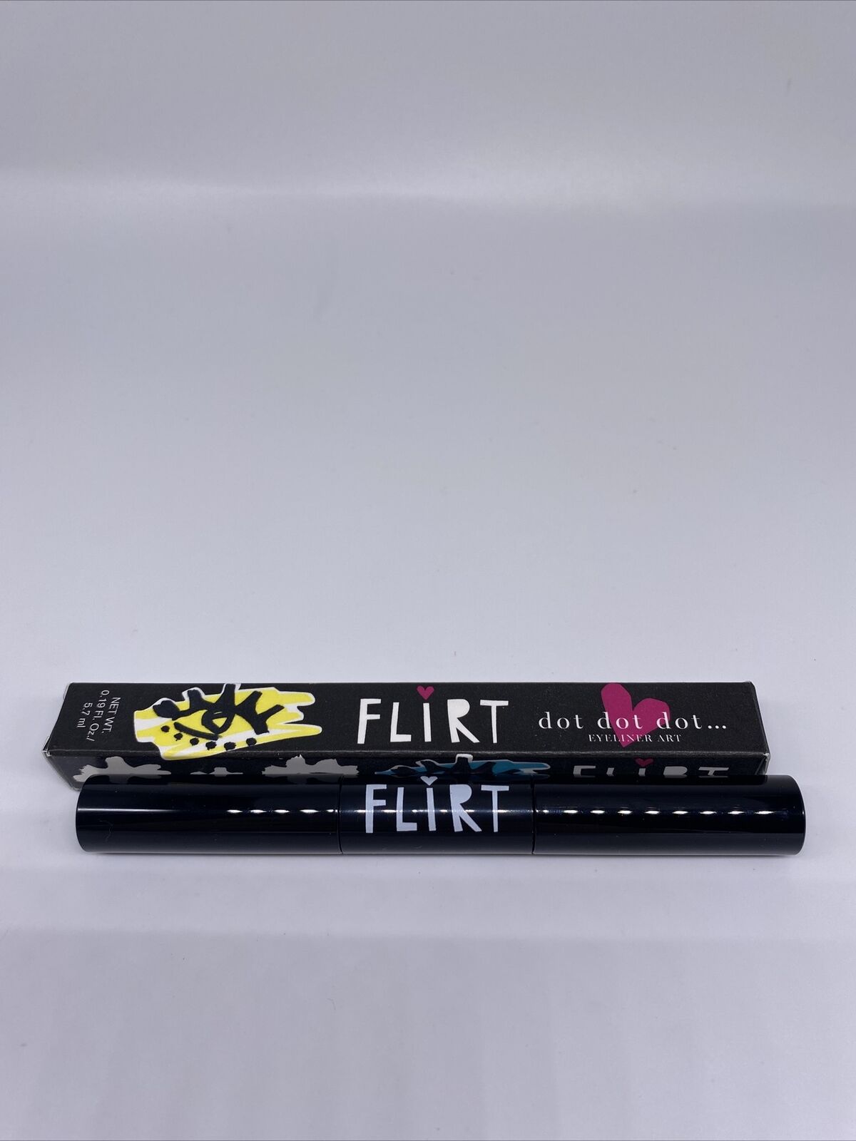 Flirt dot dot dot... Eyeliner Art Liquid Coco - NEW IN BOX