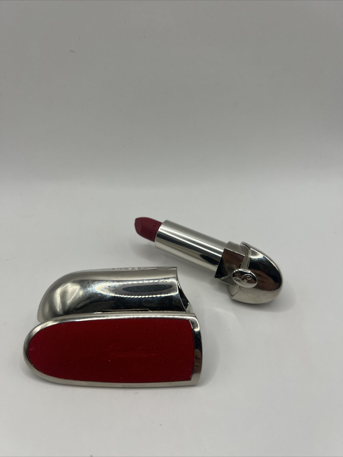 Guerlain Rouge G de Lipstick Red Suede Case N°518 0.12 fl oz New