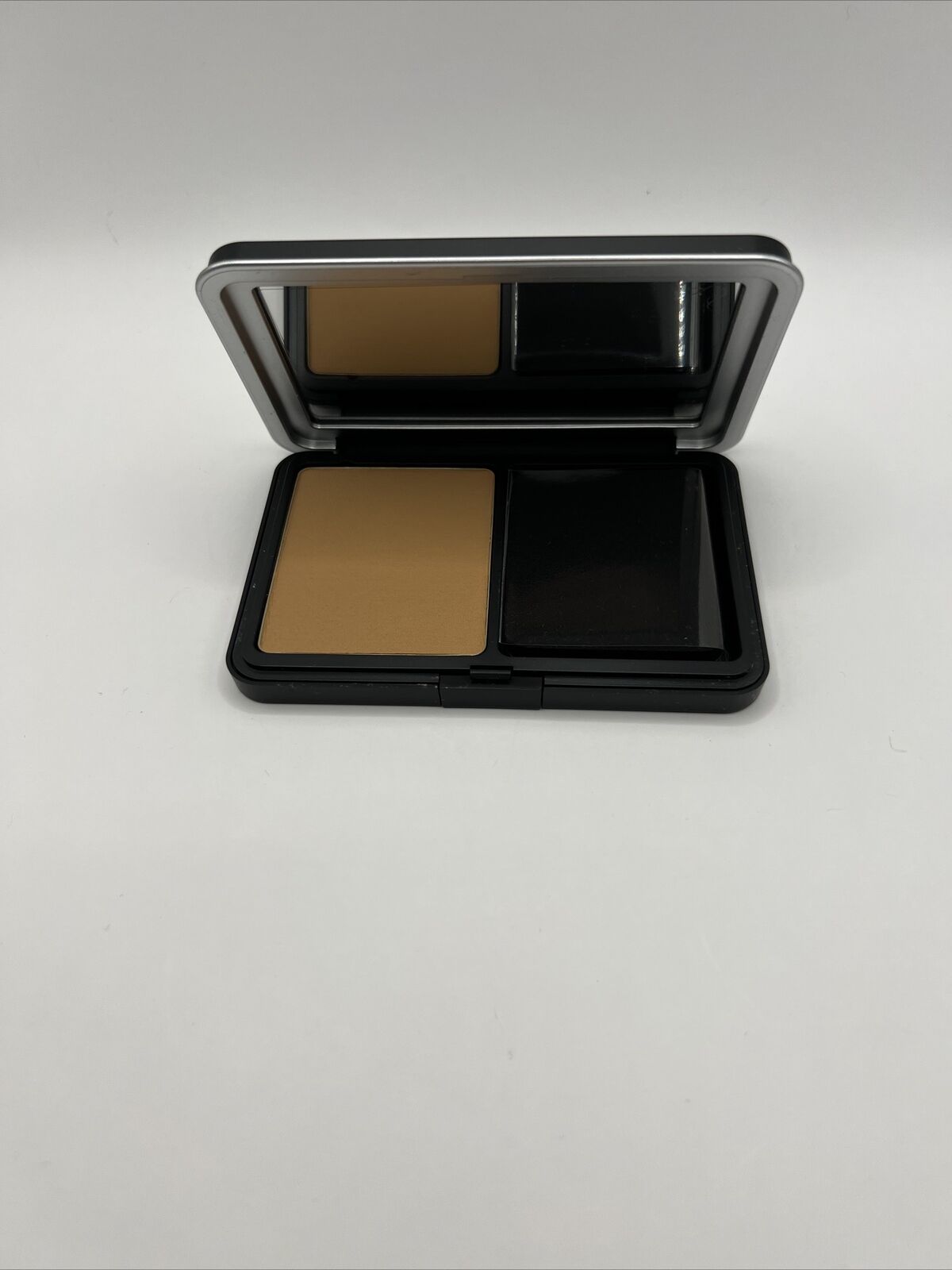 MAKE UP FOREVER Matte Velvet Skin Blurring Powder Foundation Y425~  .38 oz New