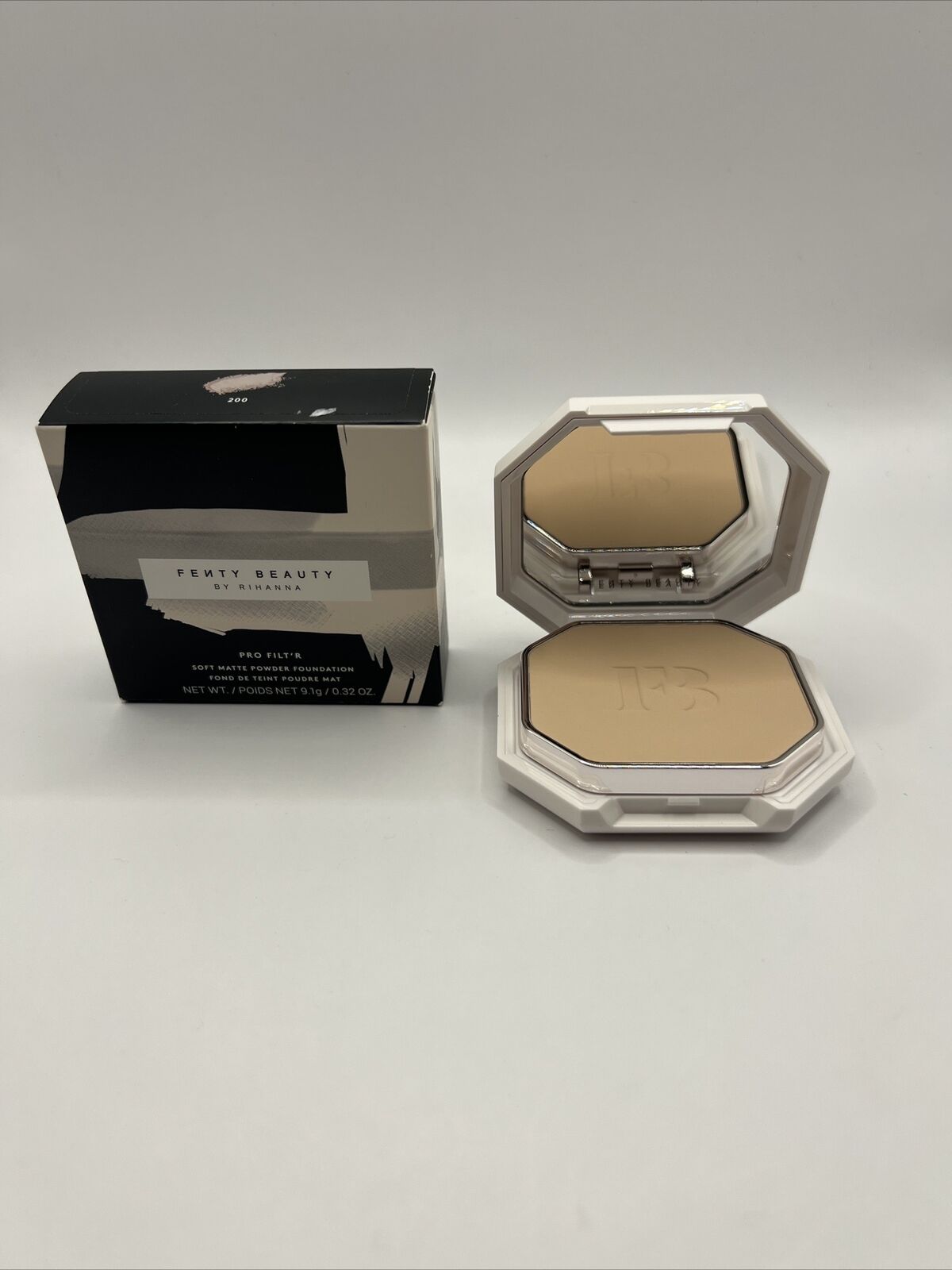 FENTY BEAUTY Pro Filt'r Soft Matte Powder Foundation - 200 - 0.32 oz Authentic