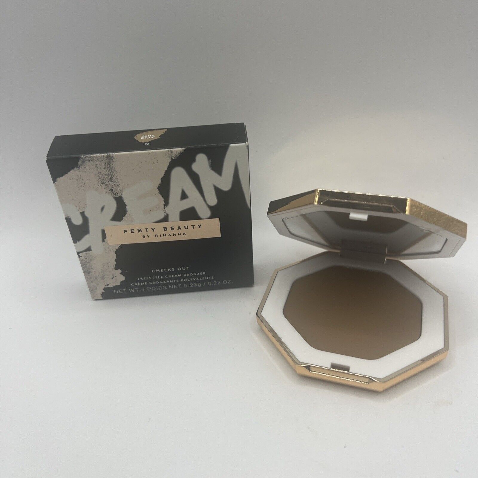 Fenty Beauty By Rihanna Cheeks Out Freestyle Cream Bronzer #02 Butta Biscuit