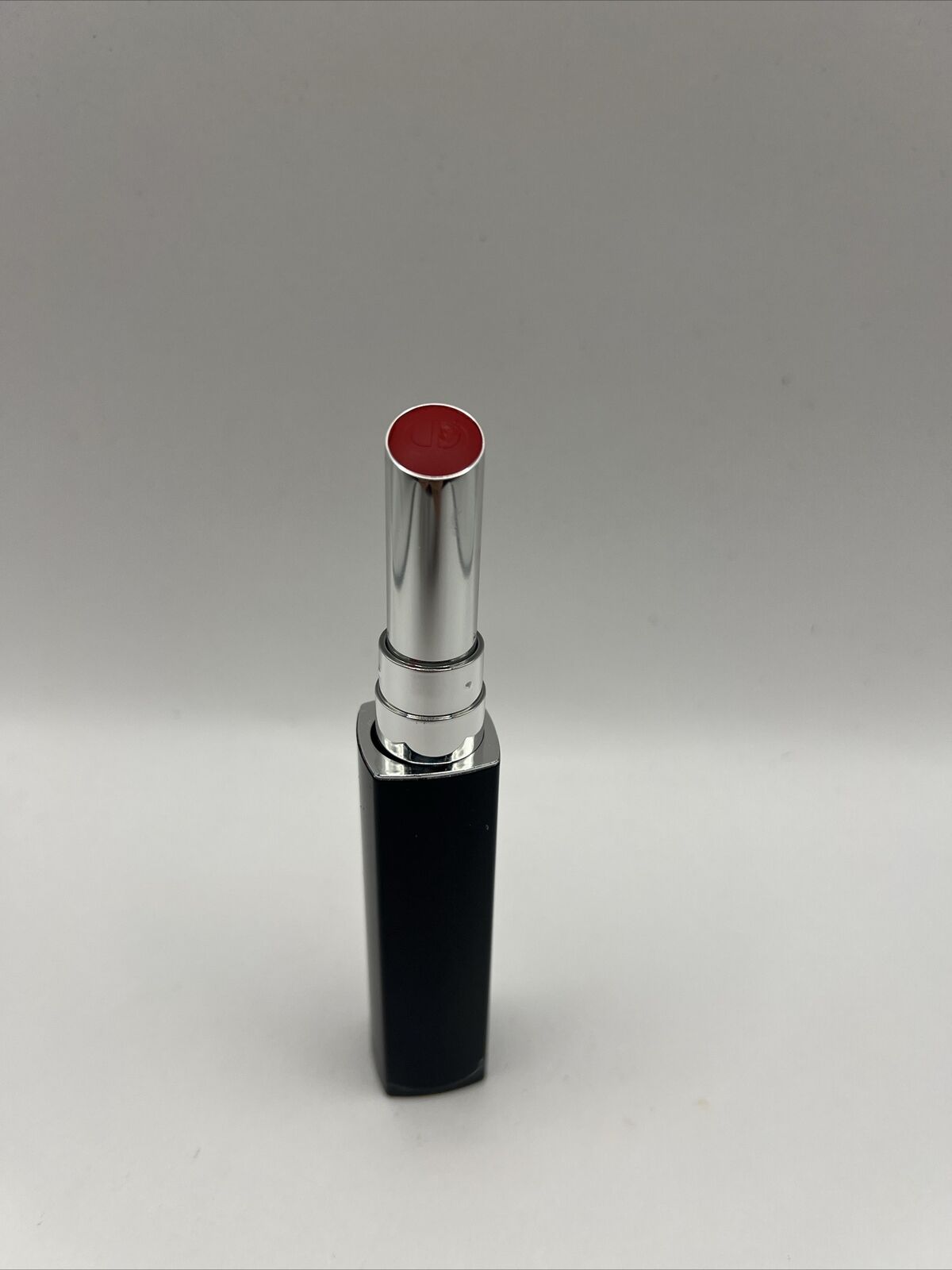 CHRISTIAN DIOR - DIOR ADDICT SHINE LIPSTICK - 745 REDVOLUTION - 0.11 OZ - NEW