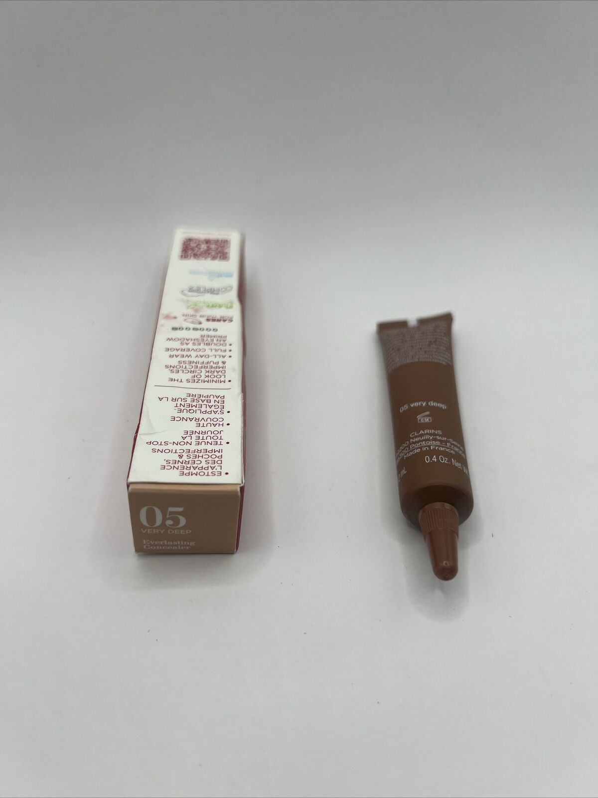 Clarins  Concealer, Long-Wear Everlasting - 05 Very Deep .4 Oz New In Box