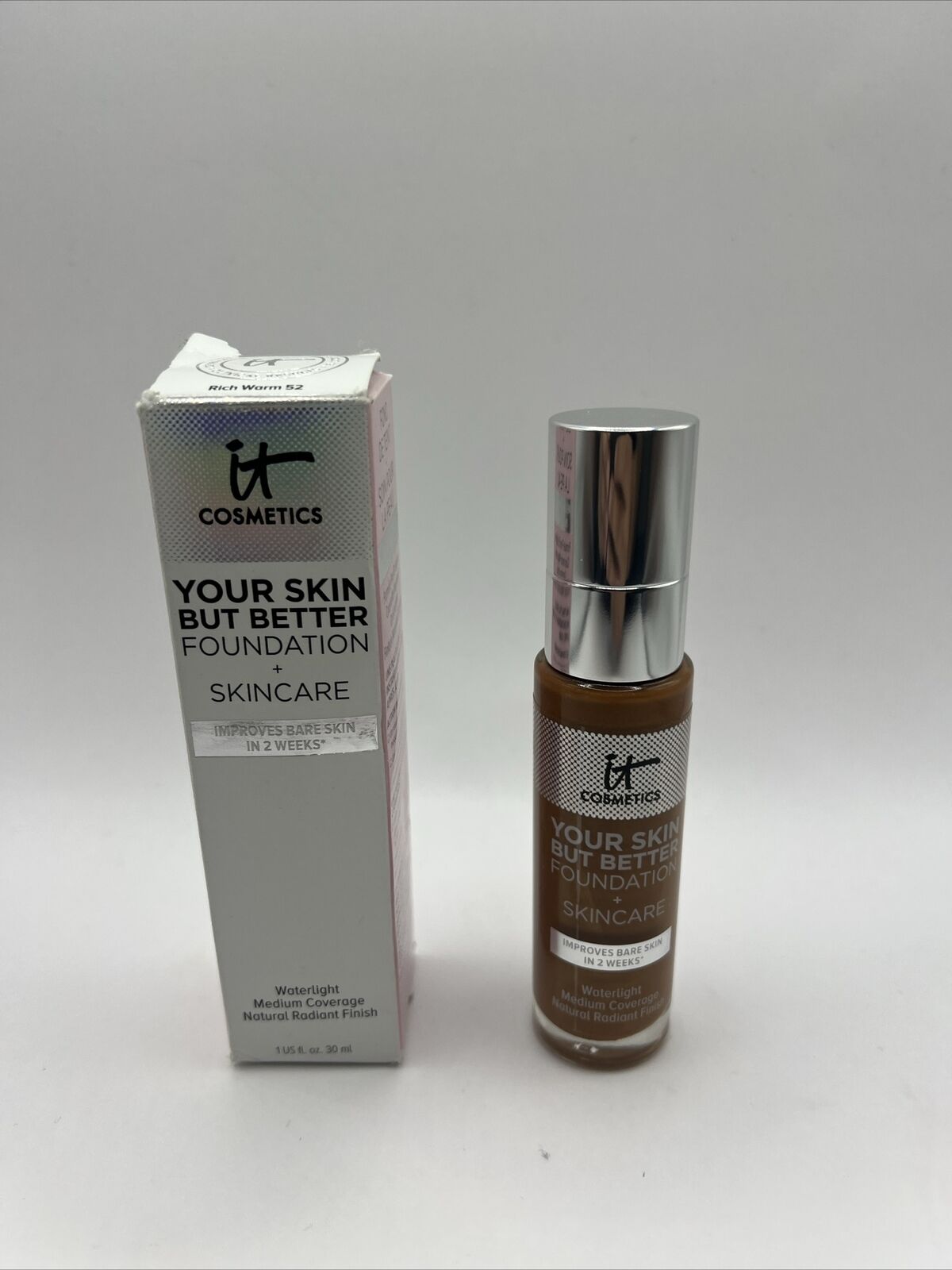 IT COSMETICS ~ YOUR SKIN BUT BETTER FOUNDATION ~ # 52 RICH WARM ~ 1 OZ BOXED