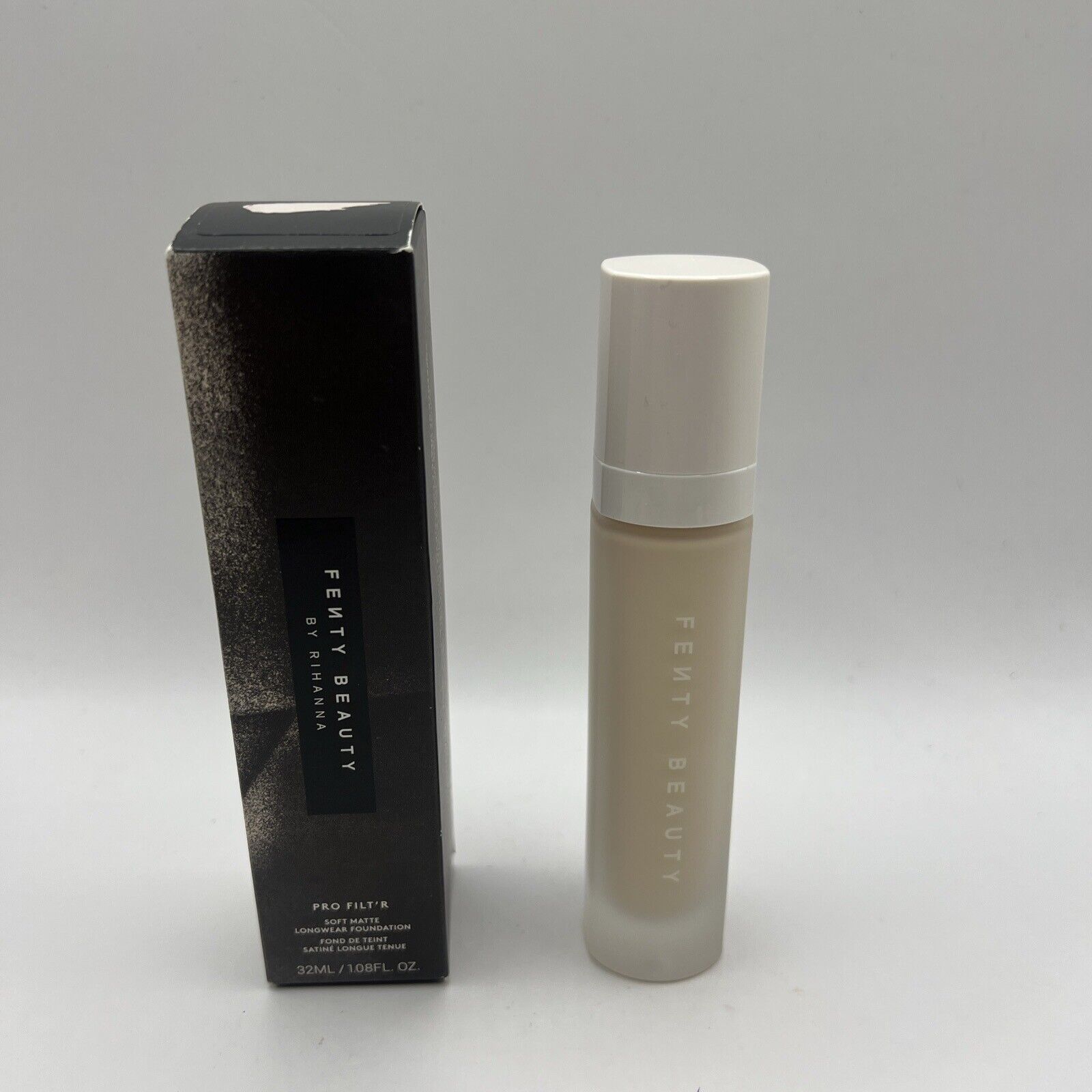 Fenty Beauty Pro Filt'r Soft Matte Longwear Foundation 100 1.08 oz  New In Box