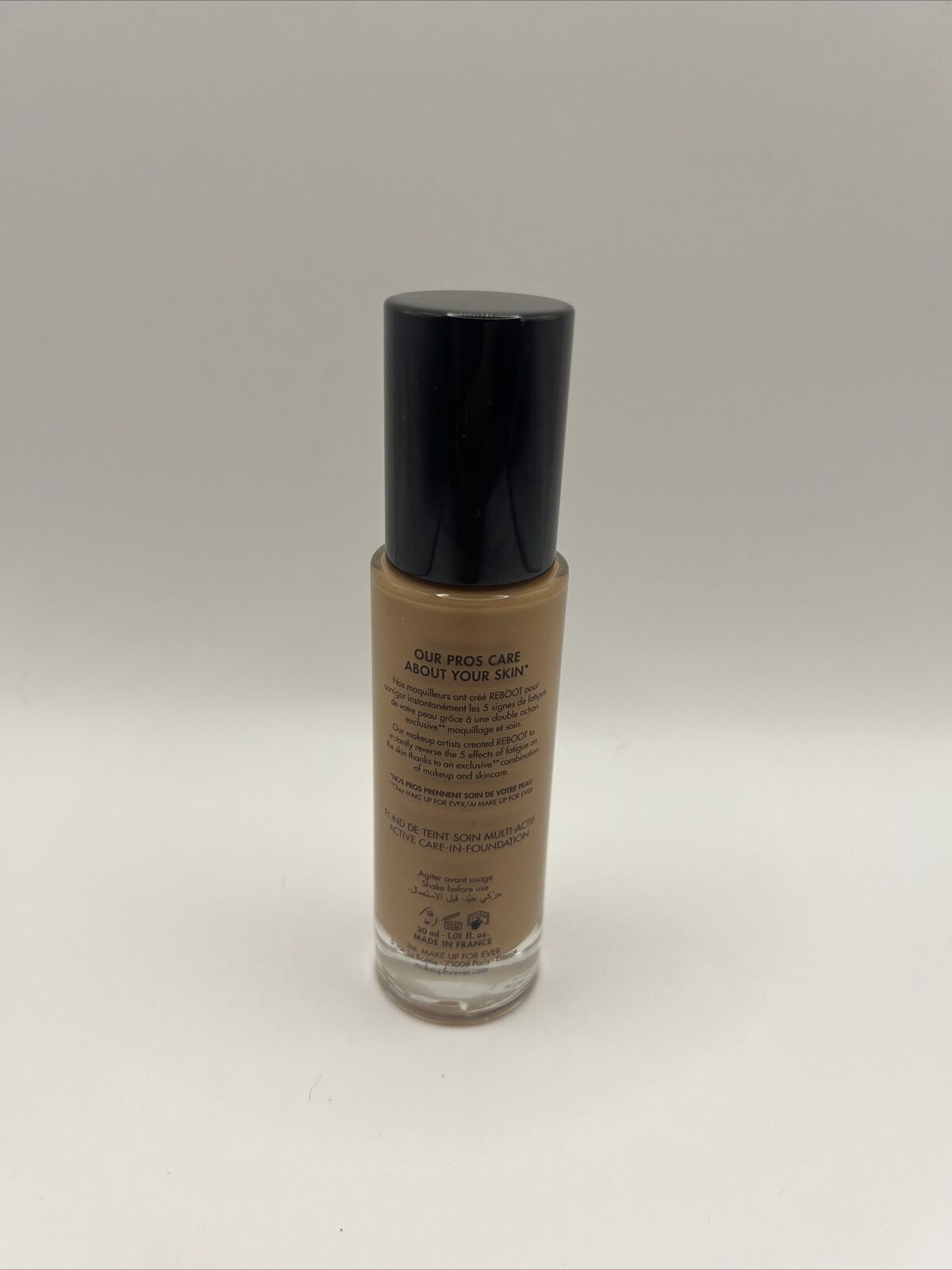 Makeup Forever  Reboot Active care Revitalizing Foundation Y412 1.01oz Full Size