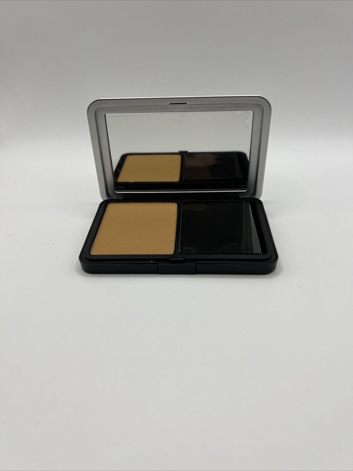 MAKE UP FOREVER Matte Velvet Skin Blurring Powder Foundation Y405~  .38 oz New