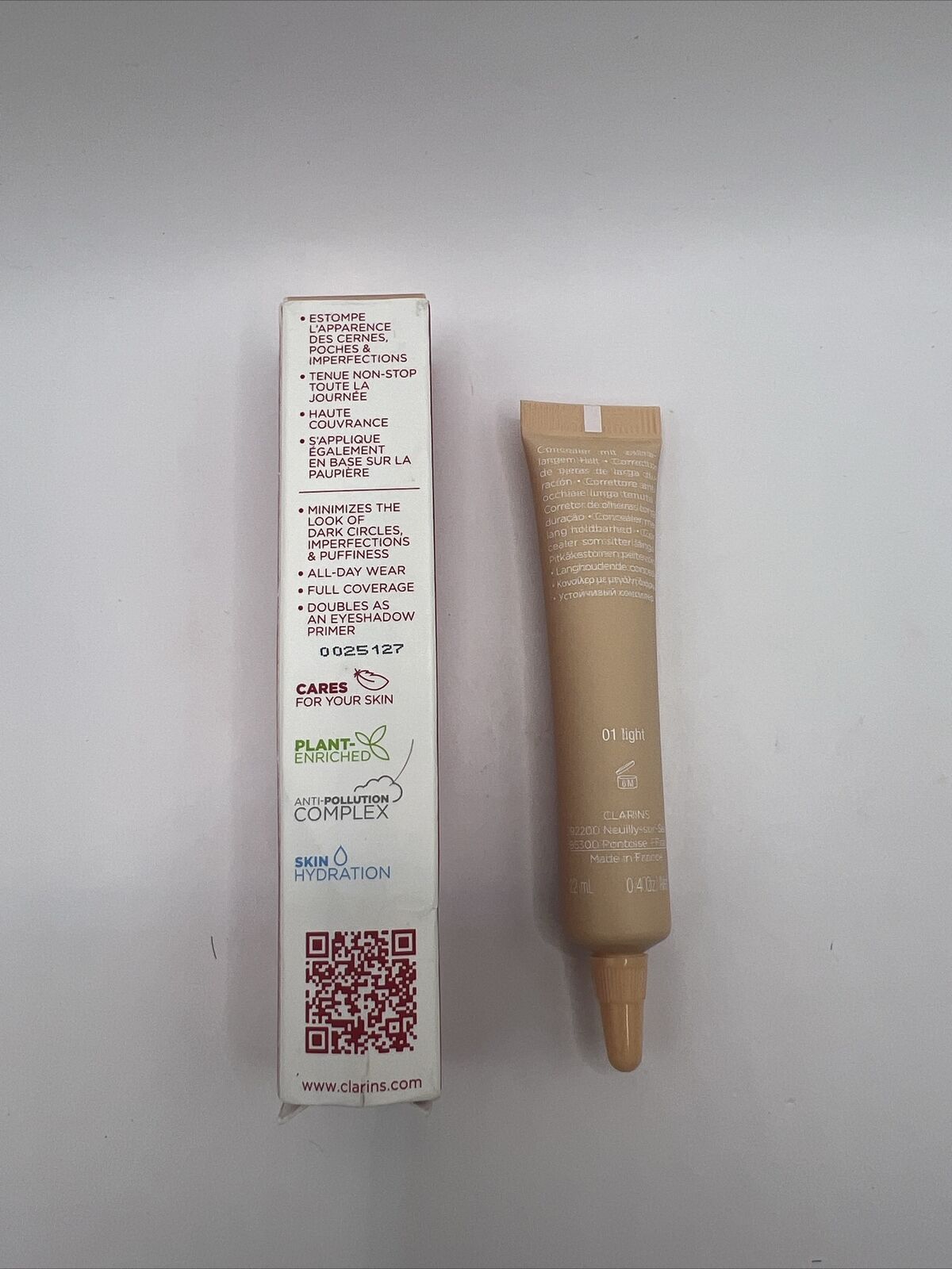 Clarins Everlasting Concealer  01 LIGHT  Long Wear & Hydration 12ml *NEW IN BOX*