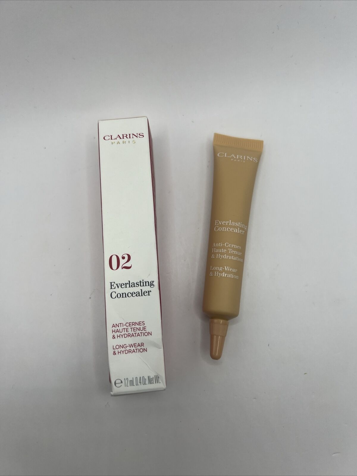 Clarins  Everlasting Concealer  02 LIGH MEDIUM  Long Wear & Hydration 12ml *NEW*