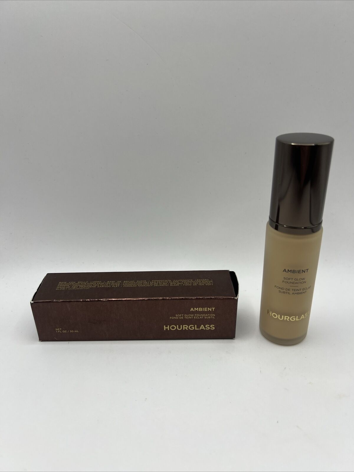 Hourglass Ambient Soft Glow Foundation Shade 4 - 1oz New In Box