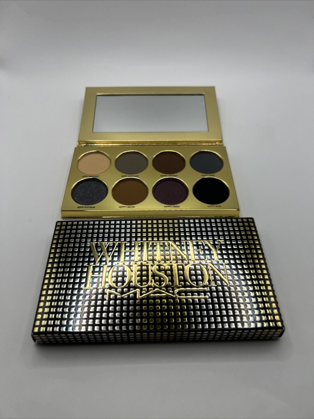 MAC Whitney Houston Nippy Eye-Conic Palette 8 Matte & Luster Shades Eyeshadow