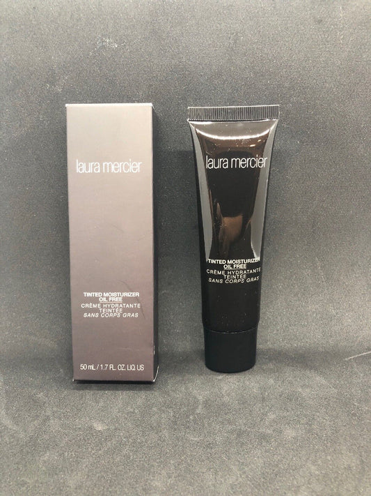 LAURA MERCIER ~ TINTED MOISTURIZER OIL FREE ~ # 5W1 TAN ~ 1.7 OZ BOXED